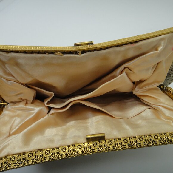 Embroidered Clutch Purse w Belt or Wrist Loop Strap Asian Figures - Picture 10 of 15